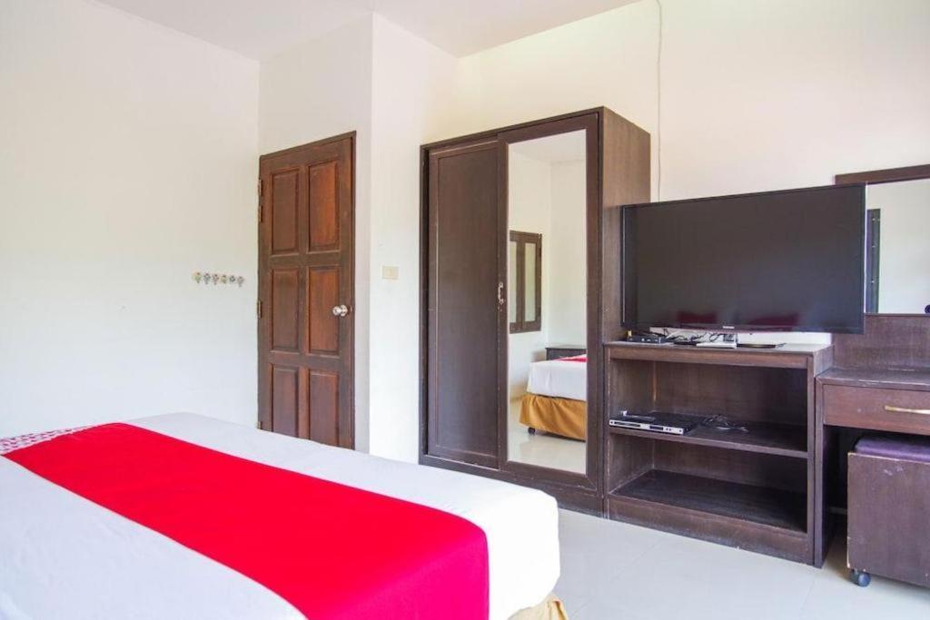 Oyo 384 Ban Sabaidee Hotel Phra Nakhon Si Ayutthaya Exterior foto